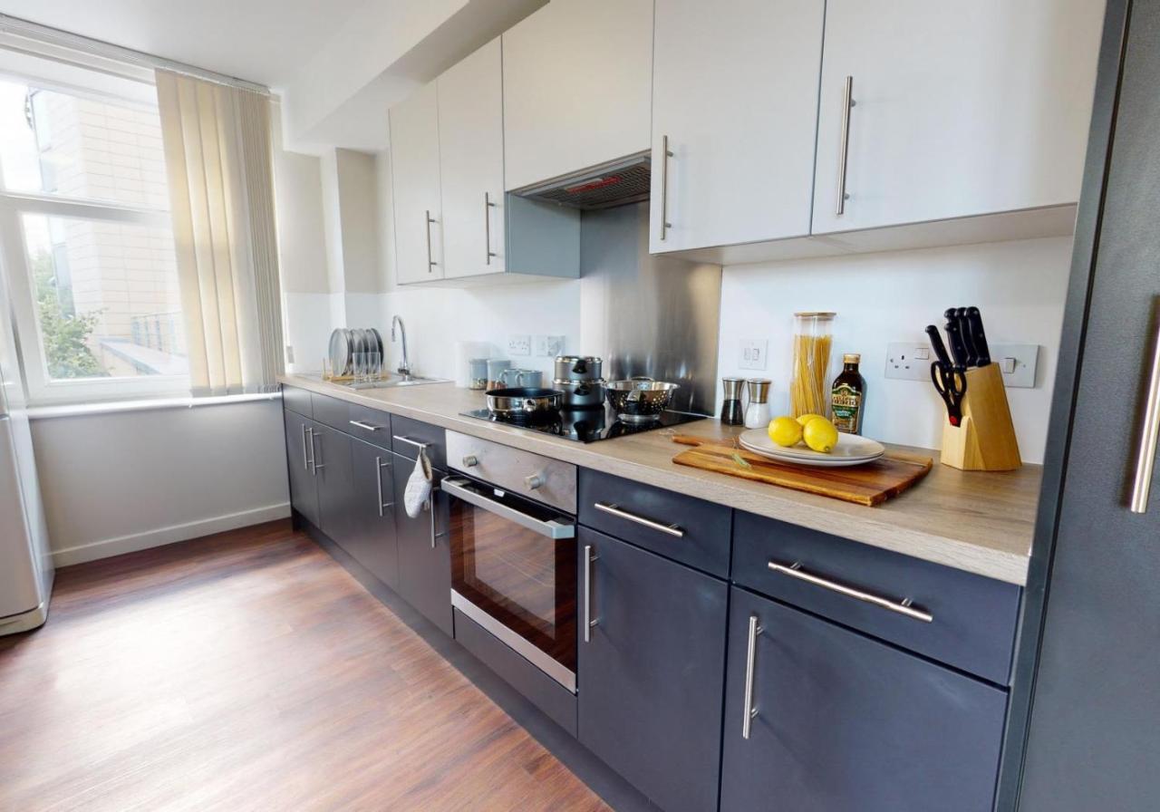 Private Bedrooms With Shared Kitchen And Studios At Iq Tufnell House In Лондон Экстерьер фото