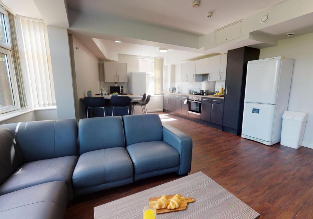 Private Bedrooms With Shared Kitchen And Studios At Iq Tufnell House In Лондон Экстерьер фото