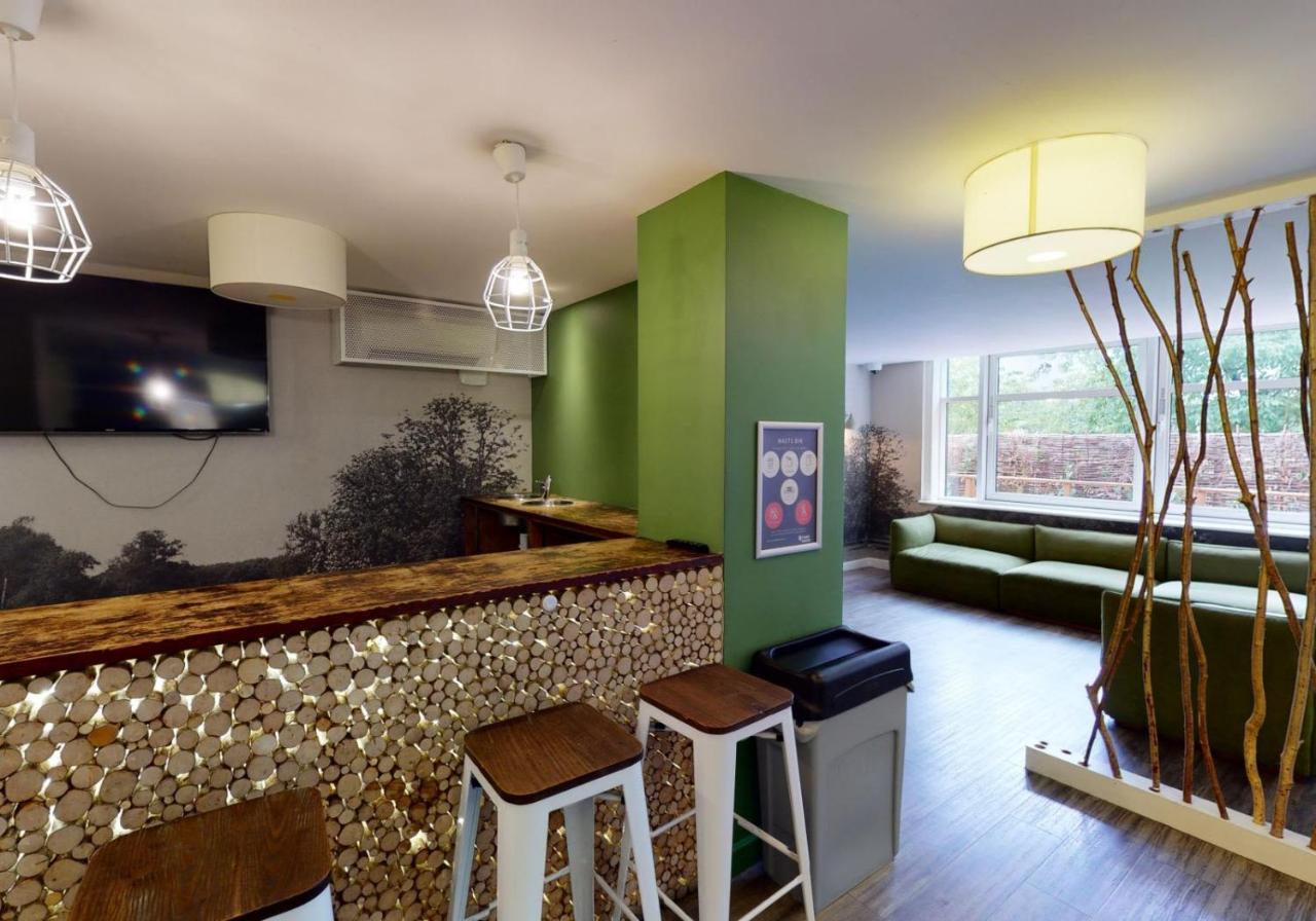 Private Bedrooms With Shared Kitchen And Studios At Iq Tufnell House In Лондон Экстерьер фото